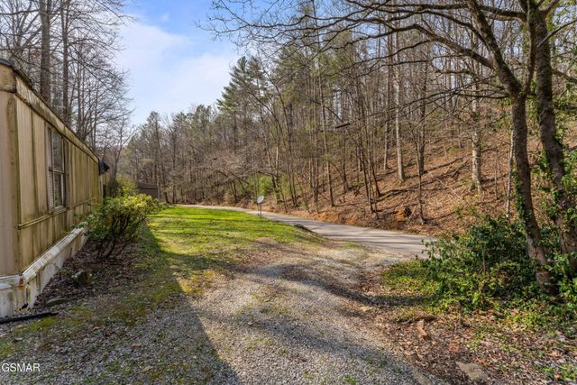 520 Huskey Grove Road, Sevierville, TN 37876