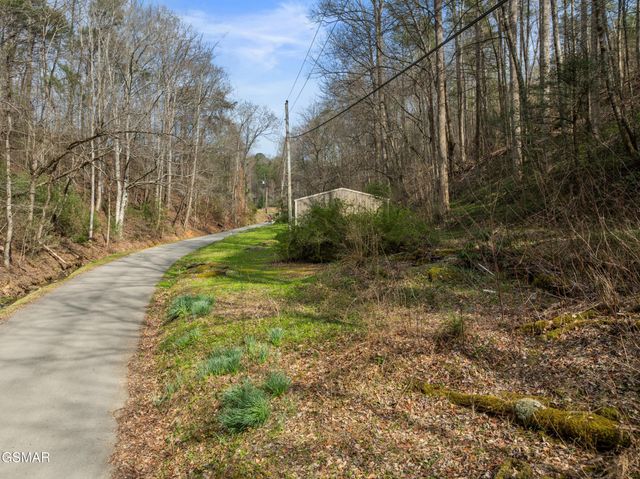 520 Huskey Grove Road, Sevierville, TN 37876
