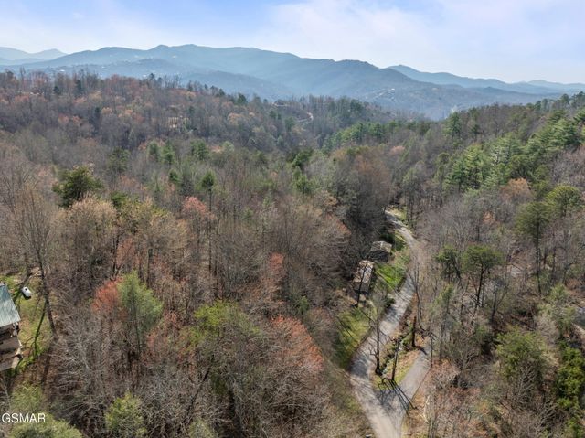 520 Huskey Grove Road, Sevierville, TN 37876