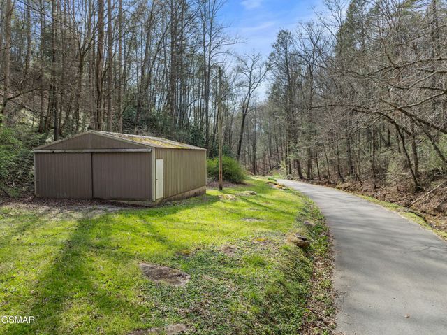 520 Huskey Grove Road, Sevierville, TN 37876