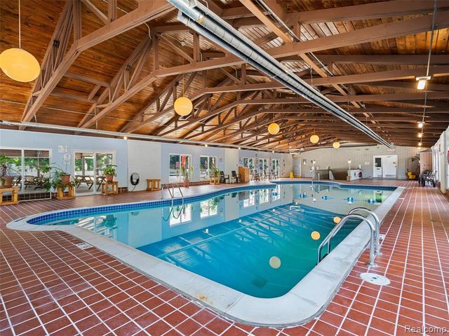 115 Manor Way, Rochester Hills, MI 48309