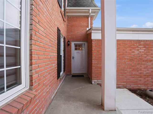 115 Manor Way, Rochester Hills, MI 48309
