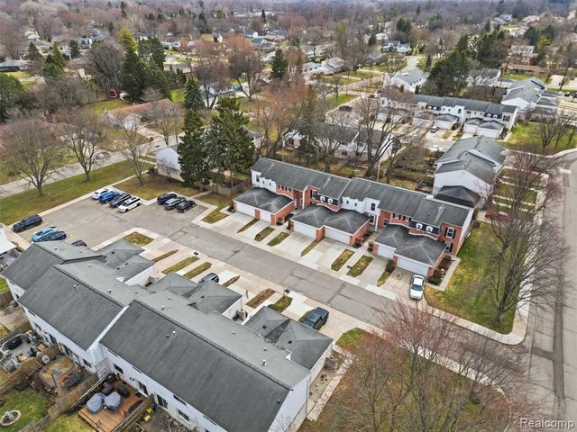 115 Manor Way, Rochester Hills, MI 48309