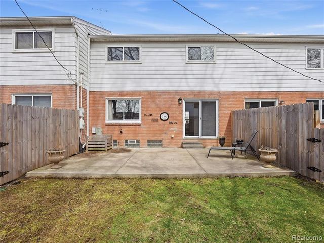 115 Manor Way, Rochester Hills, MI 48309