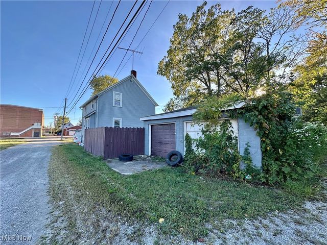 112 W 25th Street, Lorain, OH 44052