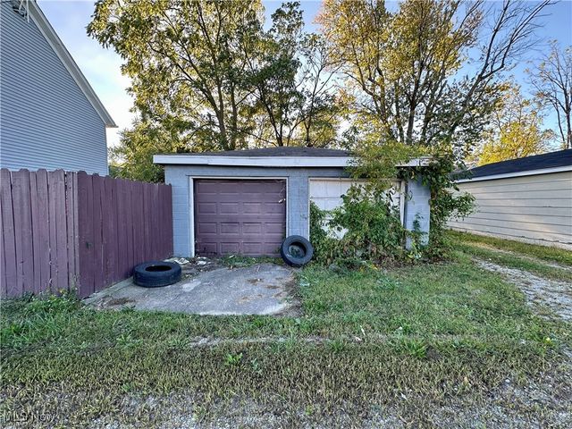 112 W 25th Street, Lorain, OH 44052