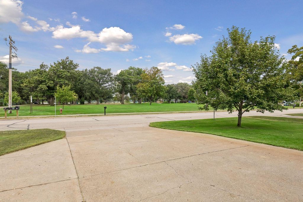 13137 Crooked Lake Boulevard NW, Coon Rapids, MN 55448 — photo 3