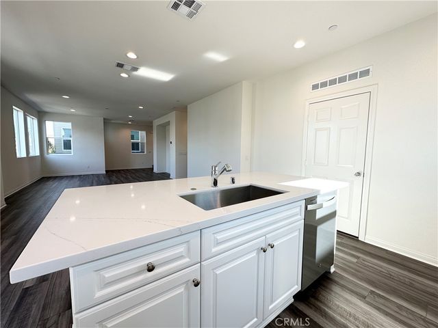 311 N Standard Avenue, Santa Ana, CA 92701