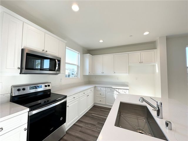 311 N Standard Avenue, Santa Ana, CA 92701
