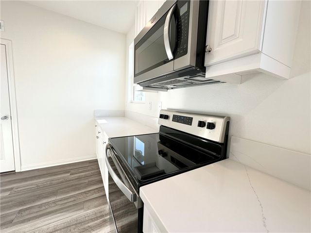 311 N Standard Avenue, Santa Ana, CA 92701
