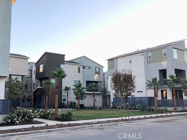311 N Standard Avenue, Santa Ana, CA 92701