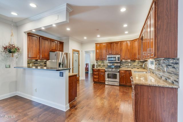 3504 Bondwood Circle, Johnson City, TN 37604