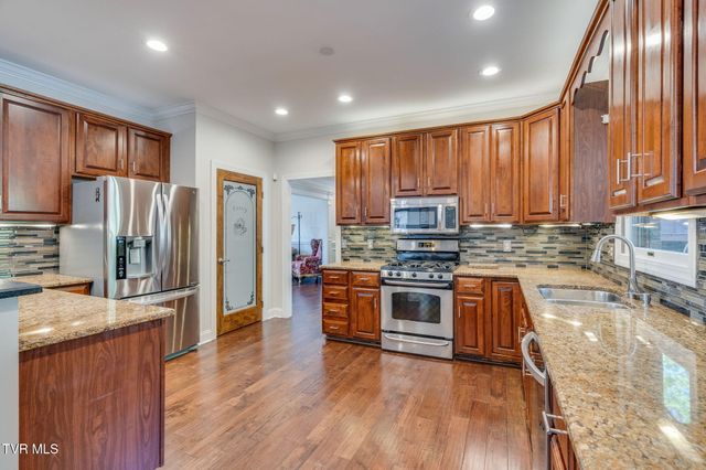 3504 Bondwood Circle, Johnson City, TN 37604