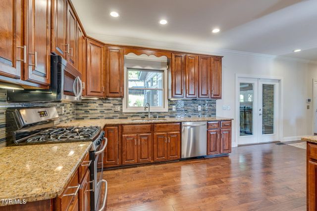 3504 Bondwood Circle, Johnson City, TN 37604