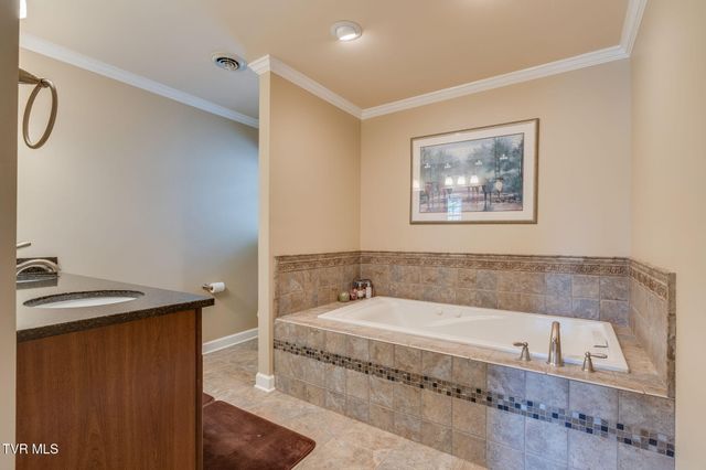 3504 Bondwood Circle, Johnson City, TN 37604