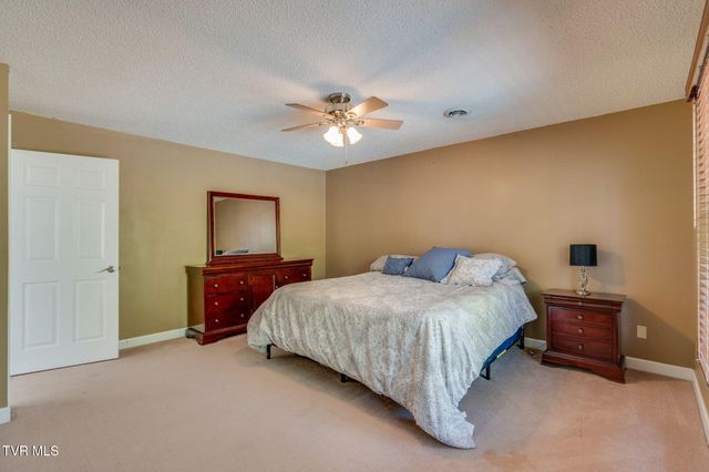 3504 Bondwood Circle, Johnson City, TN 37604