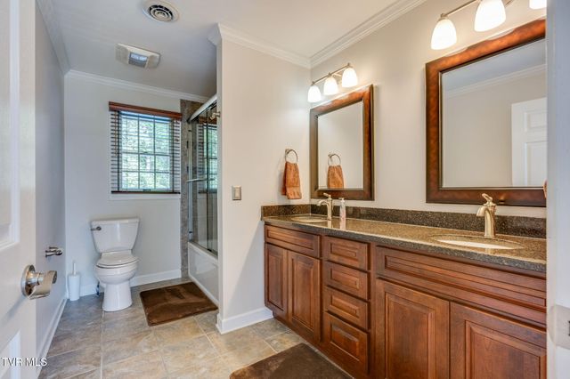 3504 Bondwood Circle, Johnson City, TN 37604