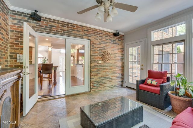 3504 Bondwood Circle, Johnson City, TN 37604