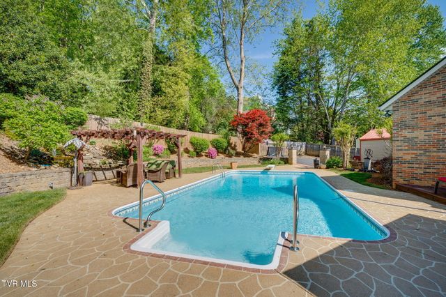 3504 Bondwood Circle, Johnson City, TN 37604