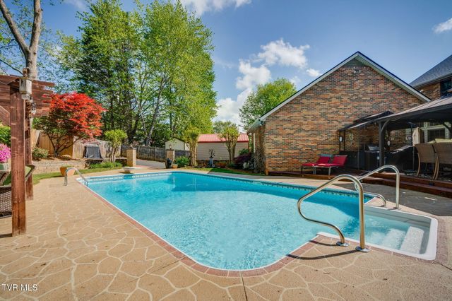 3504 Bondwood Circle, Johnson City, TN 37604