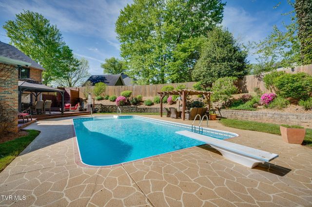 3504 Bondwood Circle, Johnson City, TN 37604
