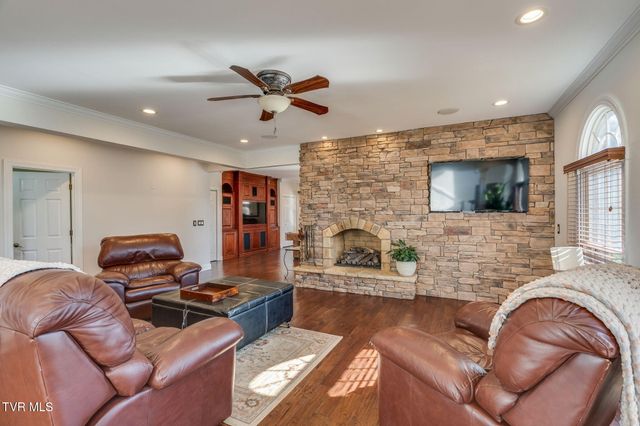 3504 Bondwood Circle, Johnson City, TN 37604