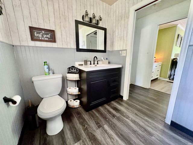 58335 County Road 105, Elkhart, IN 46517