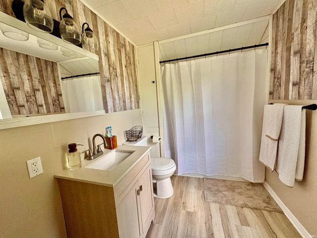58335 County Road 105, Elkhart, IN 46517