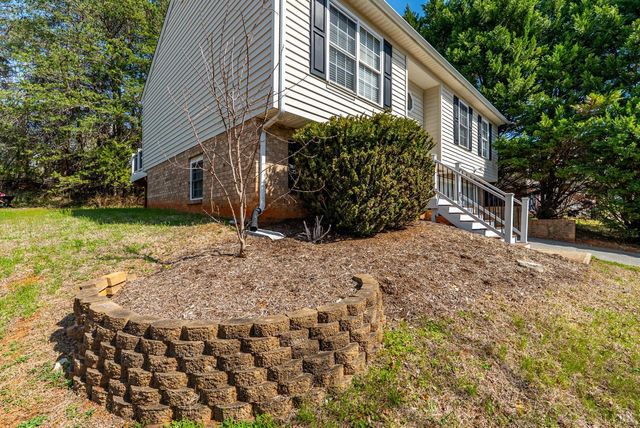 340 Blackhawke Drive, Lynchburg, VA 24502
