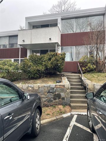 912 Colony Drive 912, Hartsdale, NY 10530