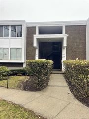 912 Colony Drive 912, Hartsdale, NY 10530