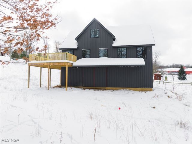 3640 NW Hope Road, Magnolia, OH 44643