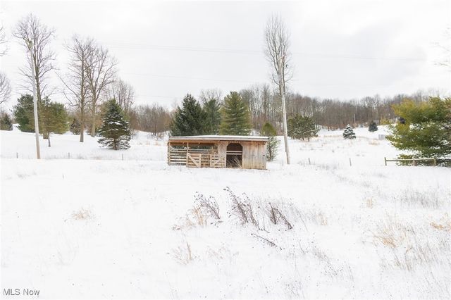 3640 NW Hope Road, Magnolia, OH 44643