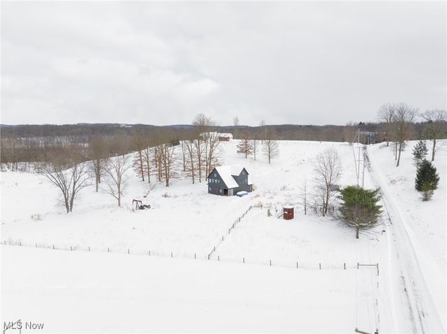 3640 NW Hope Road, Magnolia, OH 44643