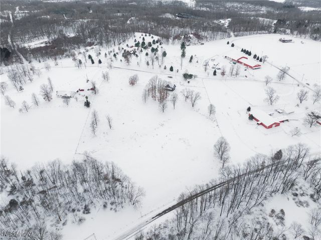 3640 NW Hope Road, Magnolia, OH 44643