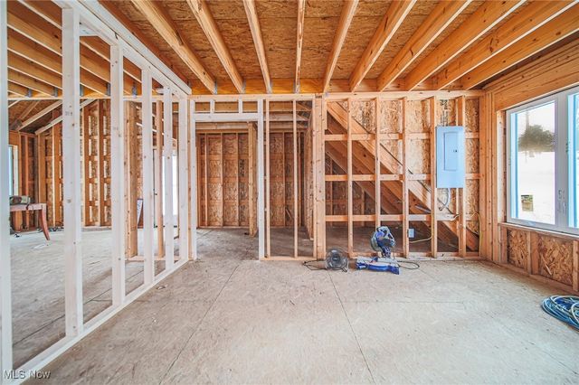 3640 NW Hope Road, Magnolia, OH 44643