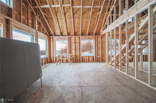 3640 NW Hope Road, Magnolia, OH 44643