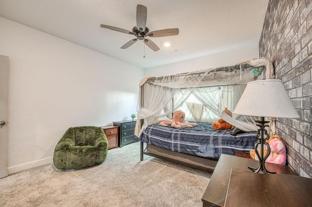 1817 N Phillip Avenue, Clovis, CA 93619