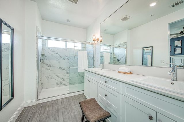 1817 N Phillip Avenue, Clovis, CA 93619