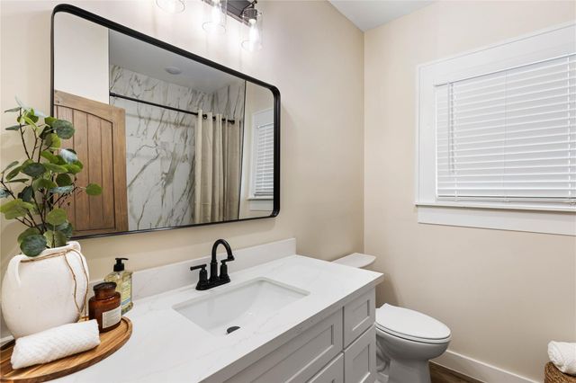 908 Key Street, Houston, TX 77009