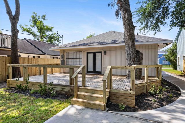 908 Key Street, Houston, TX 77009