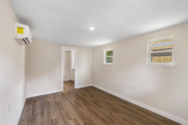 908 Key Street, Houston, TX 77009
