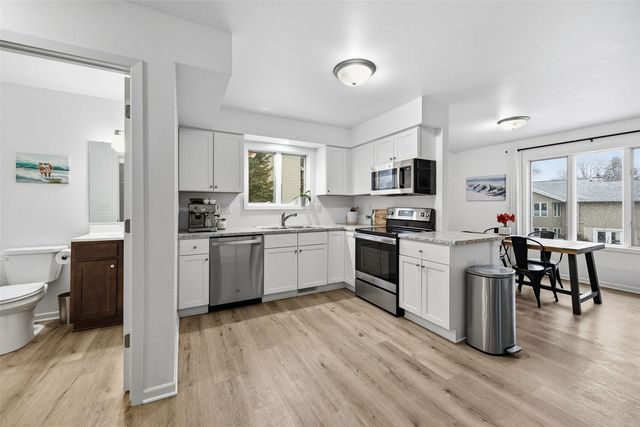 2031 North Ridge Drive, Coralville, IA 52241