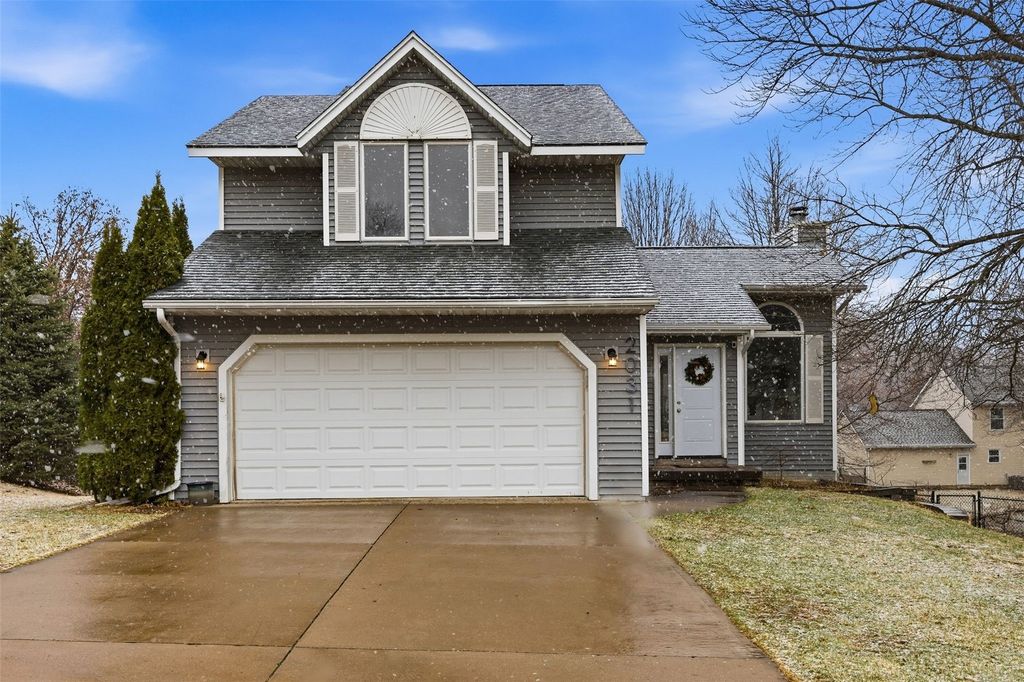 2031 North Ridge Drive, Coralville, IA 52241