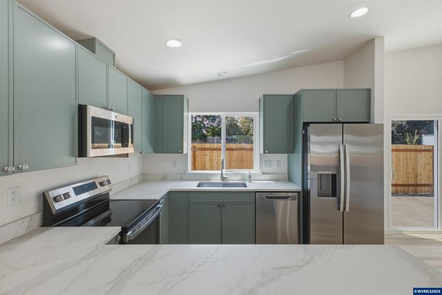 2705 Fisher Rd NE, Salem, OR 97306