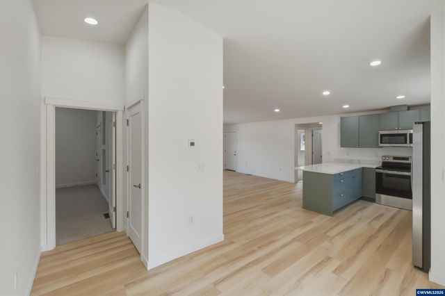 2705 Fisher Rd NE, Salem, OR 97306