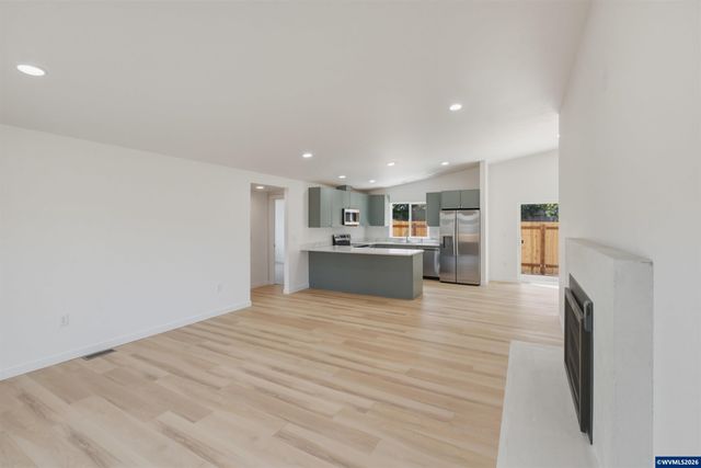 2705 Fisher Rd NE, Salem, OR 97306