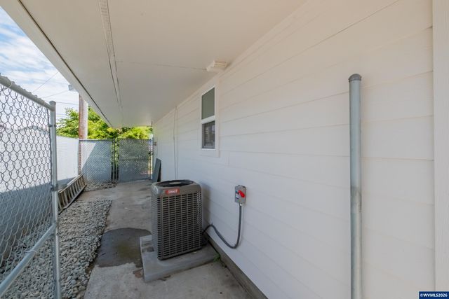 2705 Fisher Rd NE, Salem, OR 97306