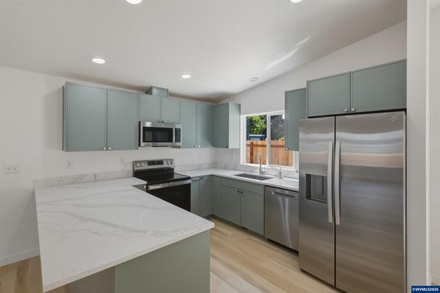 2705 Fisher Rd NE, Salem, OR 97306
