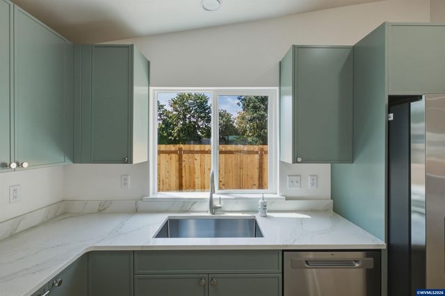 2705 Fisher Rd NE, Salem, OR 97306